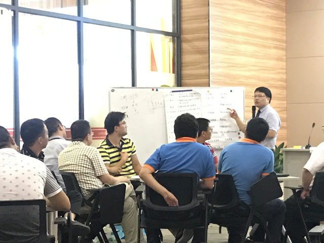 李國武老師圍繞8D的分析步驟講解 江蘇某新材料公司解決問題的8步法(8D)實(shí)戰(zhàn)培訓(xùn)圓滿完成